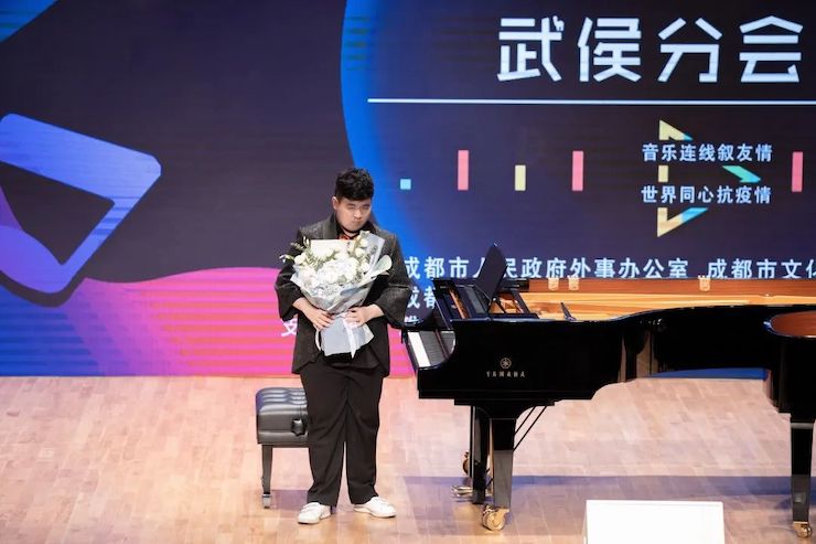 活动报道 | “科技助力，跨越时空”，小鹿纯子携手刘明康共享中日音乐盛宴